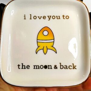 7 Charming Sisters "I love you to‎ The Moon And Back" Ceramic Ring Dish NWT